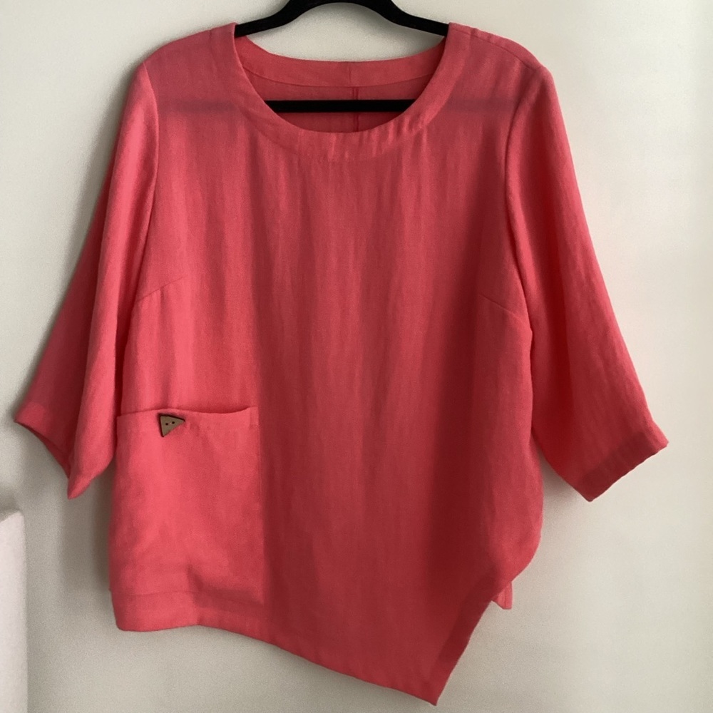 Fridaze Top Womens Size Medium Coral 100% Linen Asymmetrical Pullover Pocket